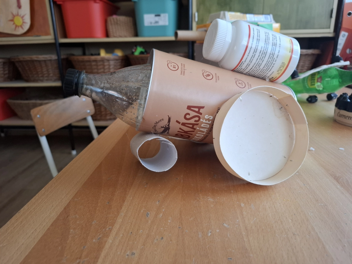 Zöld Óvoda Szivárvány Csoport Tank